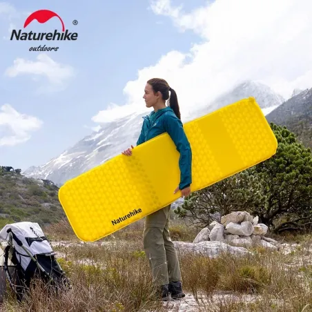 Tapis Feather Bone NATUREHIKE : ultra léger, confortable et imperméable